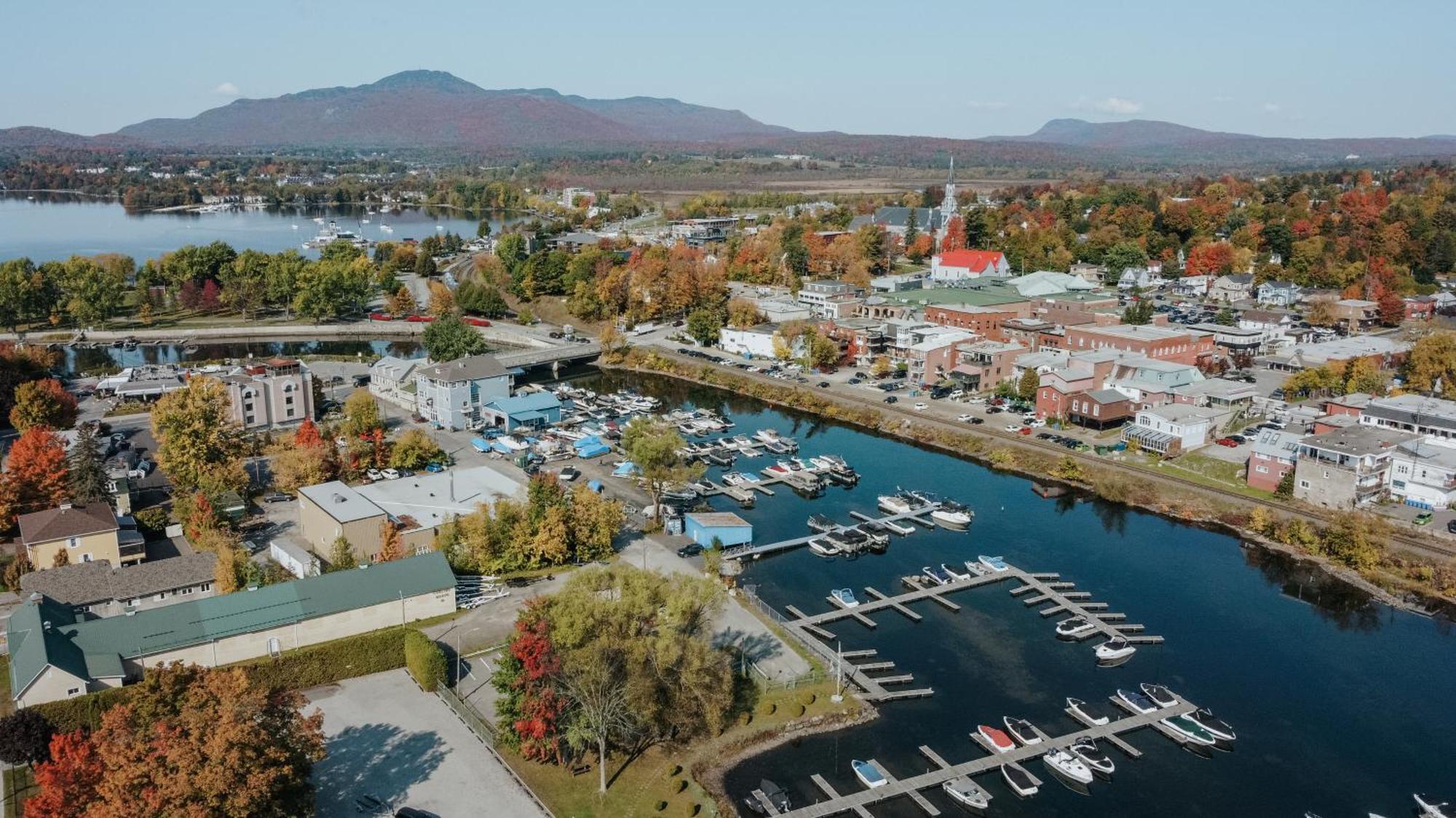 Hotel - Experience - Quartier Des Marinas Magog Extérieur photo